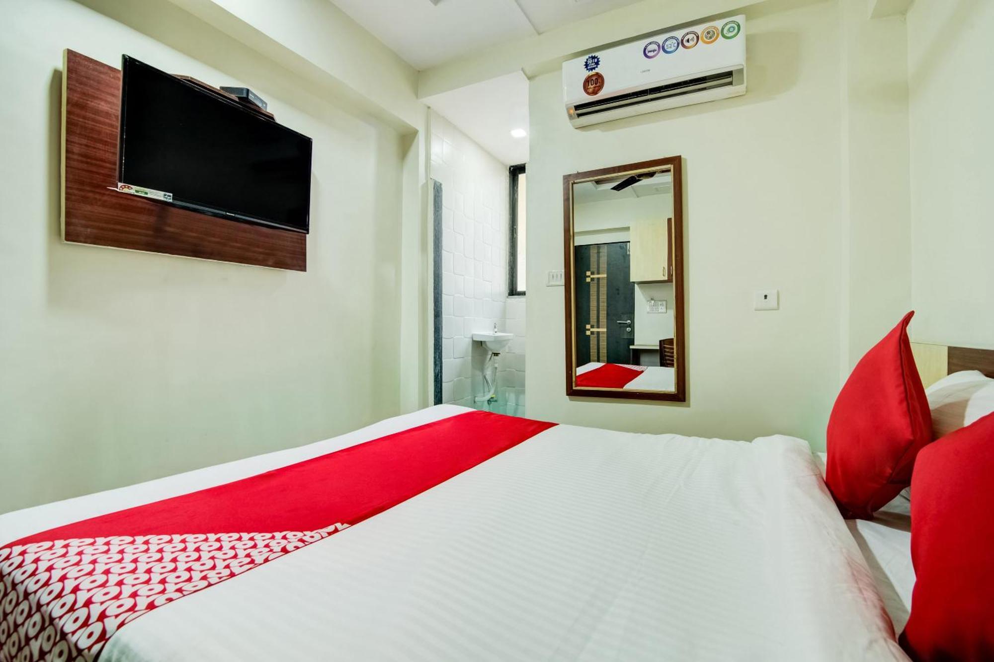 โอโย 36742 กุนัล พาเลซ Hotel นาวีมุมไบ ภายนอก รูปภาพ
